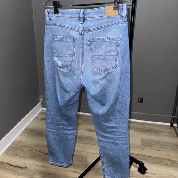 American Eagle Outfitters Mom Jean - Picture 2 of 3